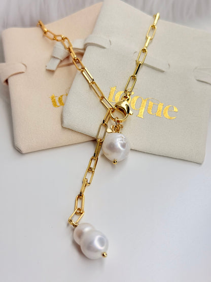 Daisy Lariat