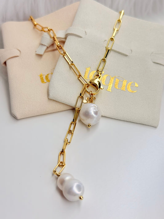 Daisy Lariat