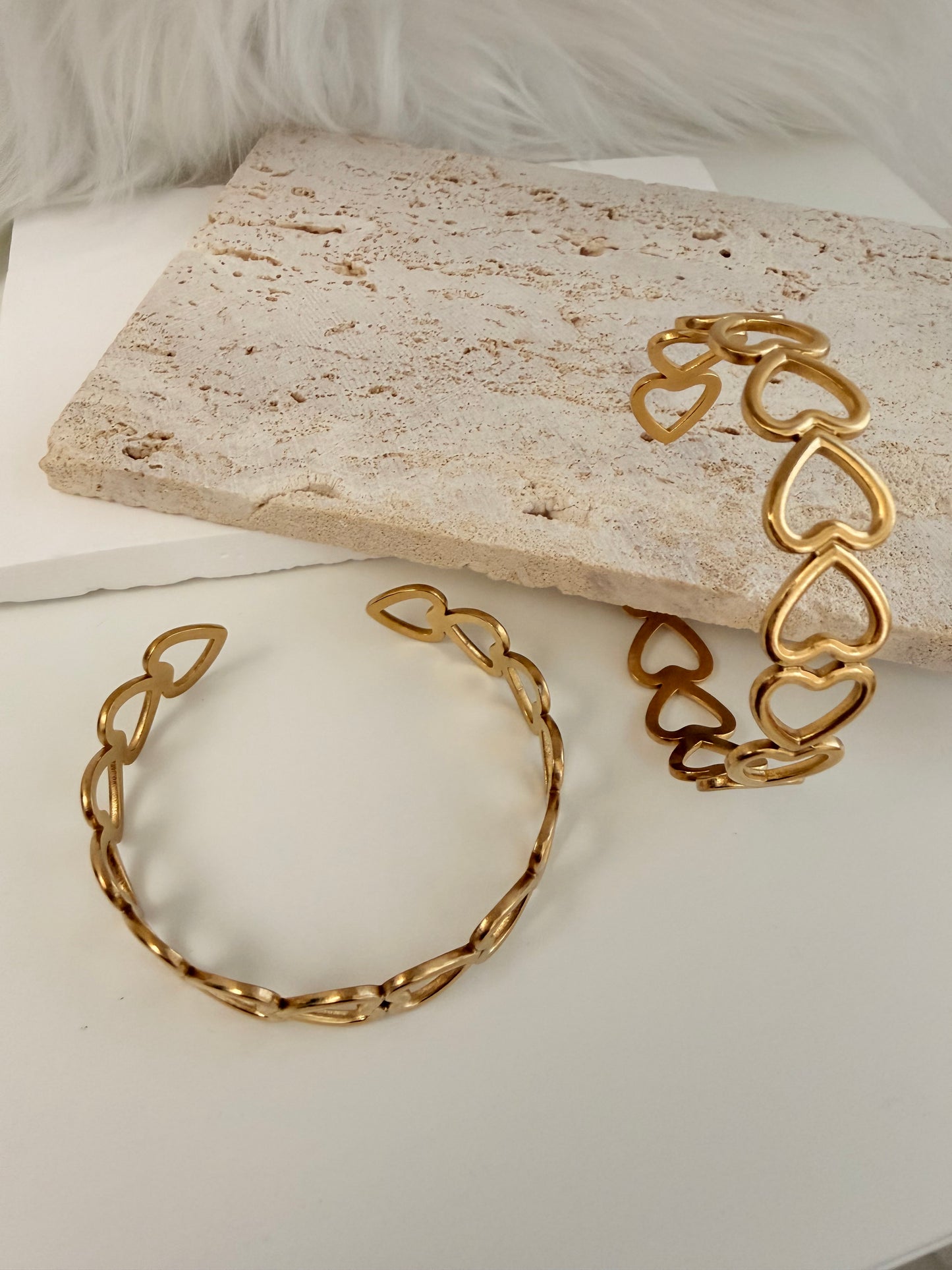 V Bangle