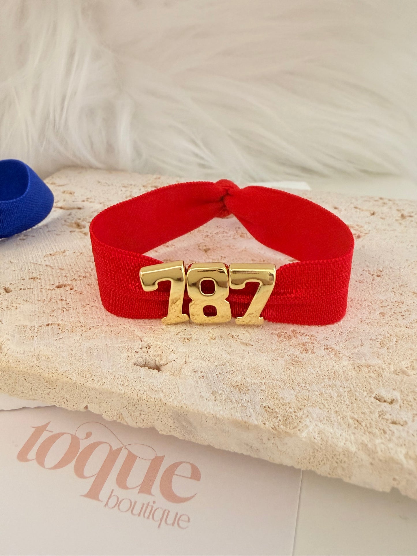 787