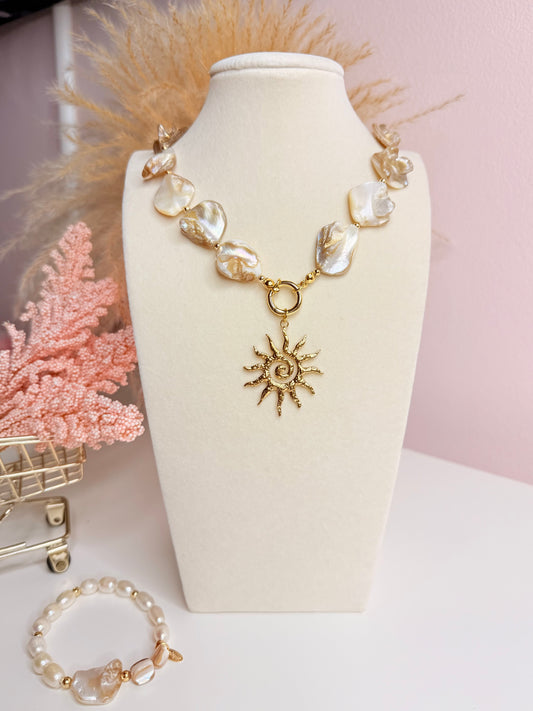 Shellie Necklace