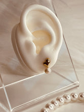 Load image into Gallery viewer, Heart Stud Earrings
