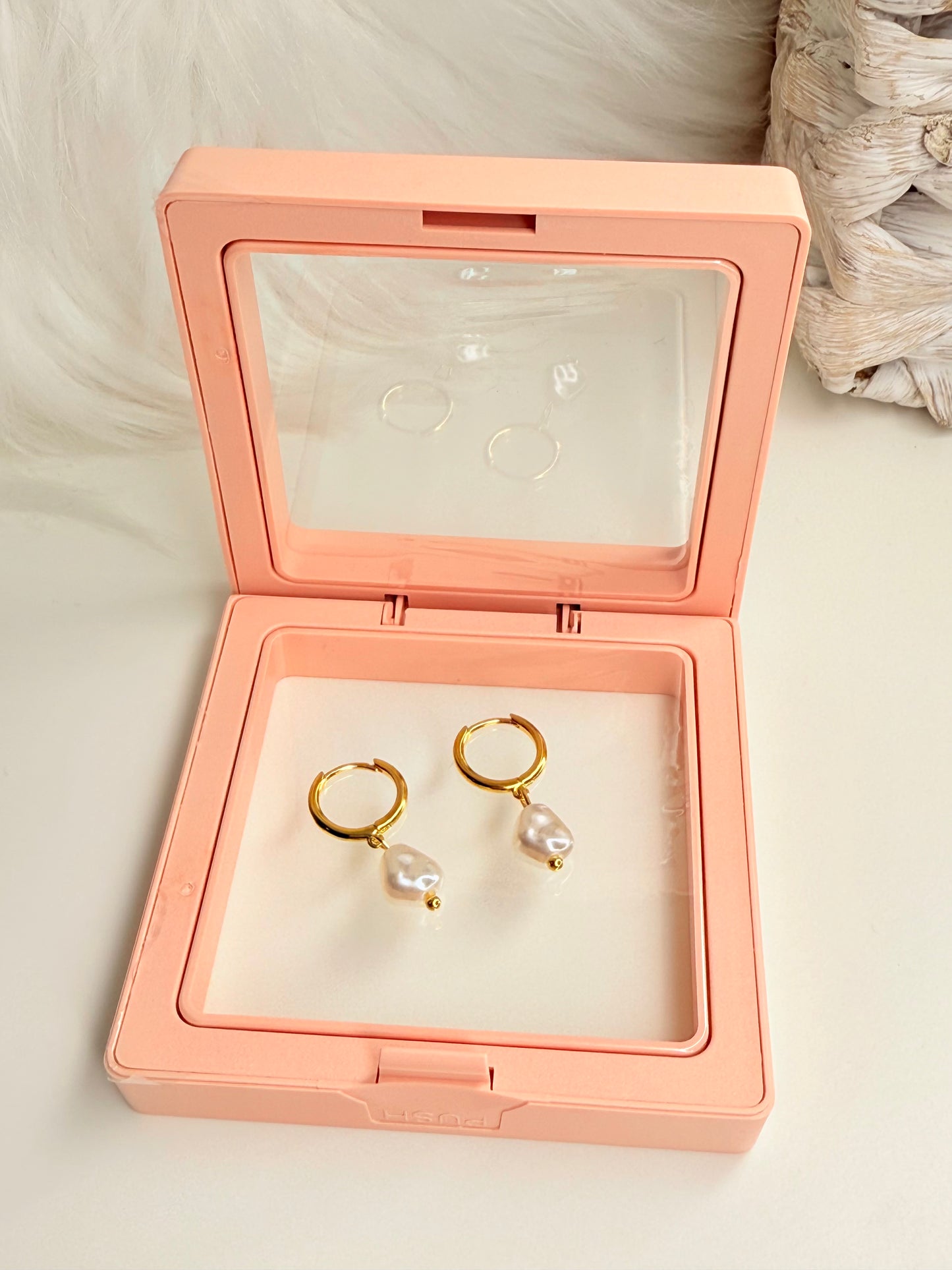 Perlita Hoops