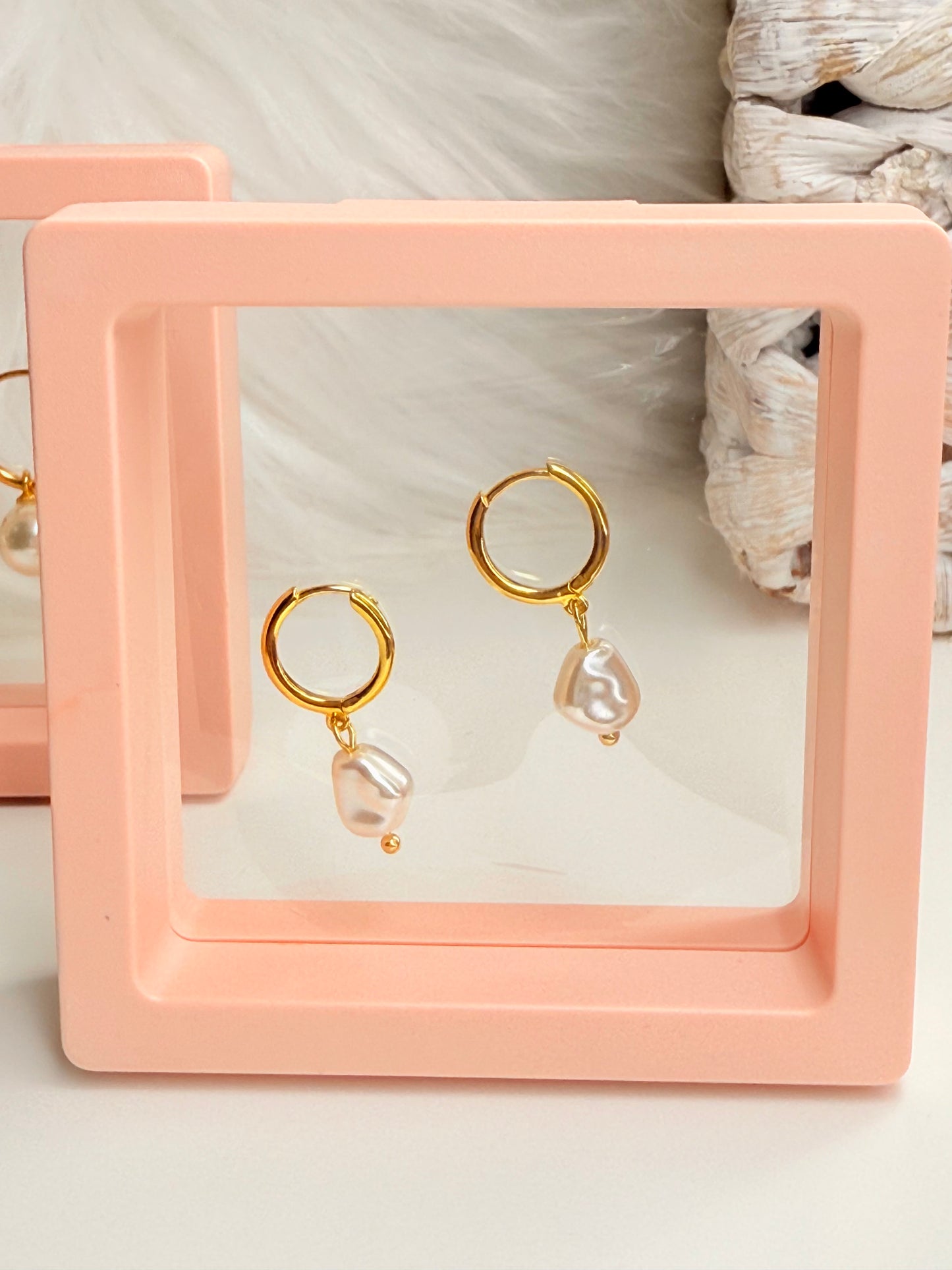 Perlita Hoops