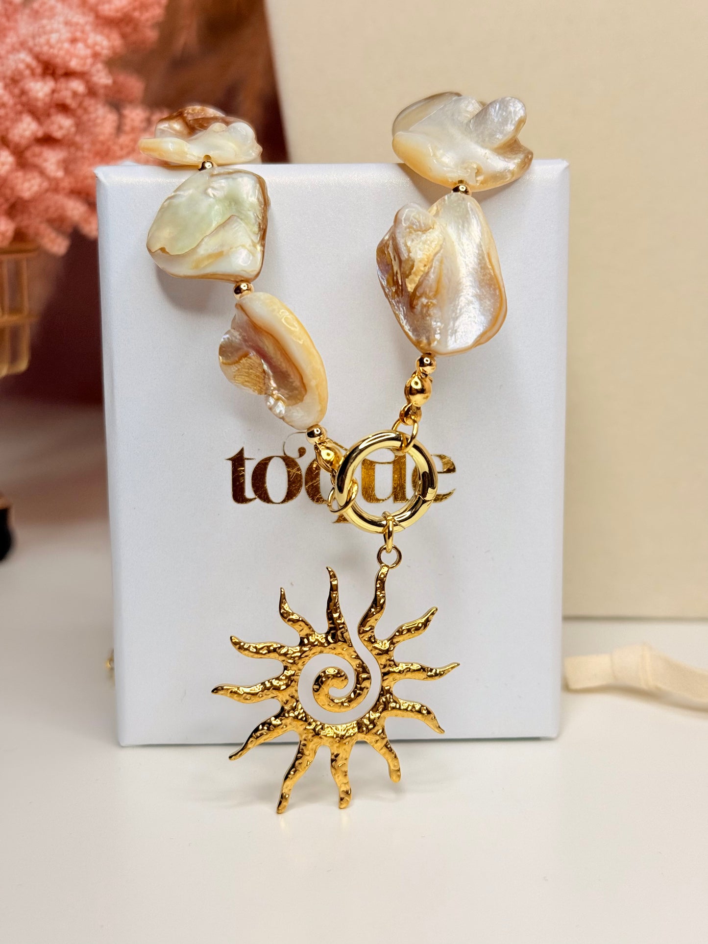 Shellie Necklace