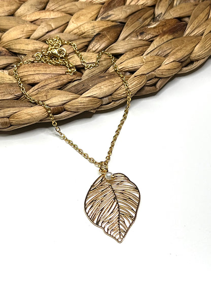 Monstera Necklace